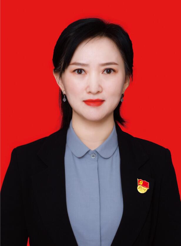 闫薪宇